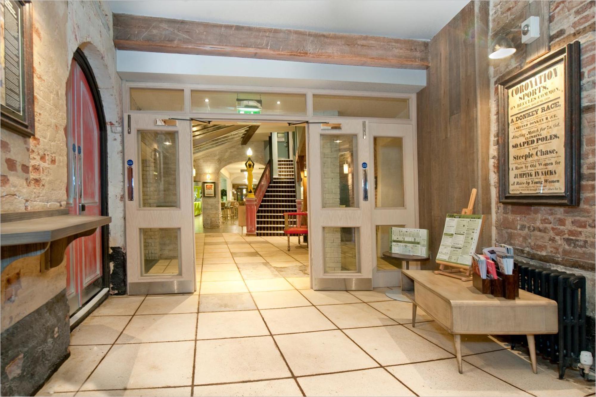 The King'S Head Hotel Wetherspoon ベックレス エクステリア 写真